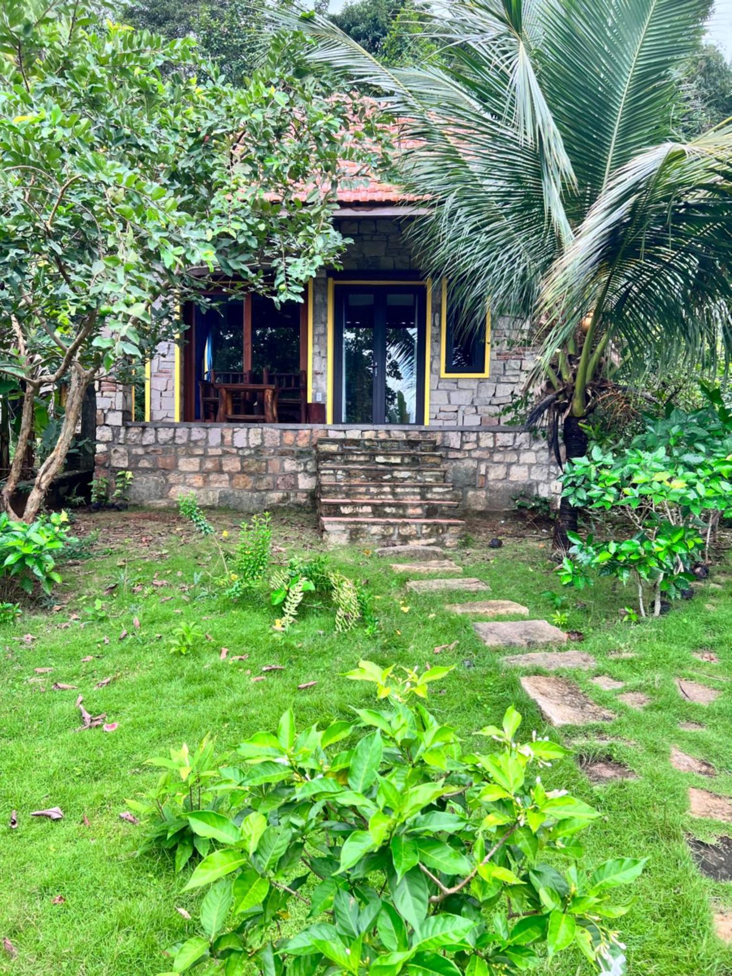 Freedom Beach Resort Phu Quoc Exterior photo