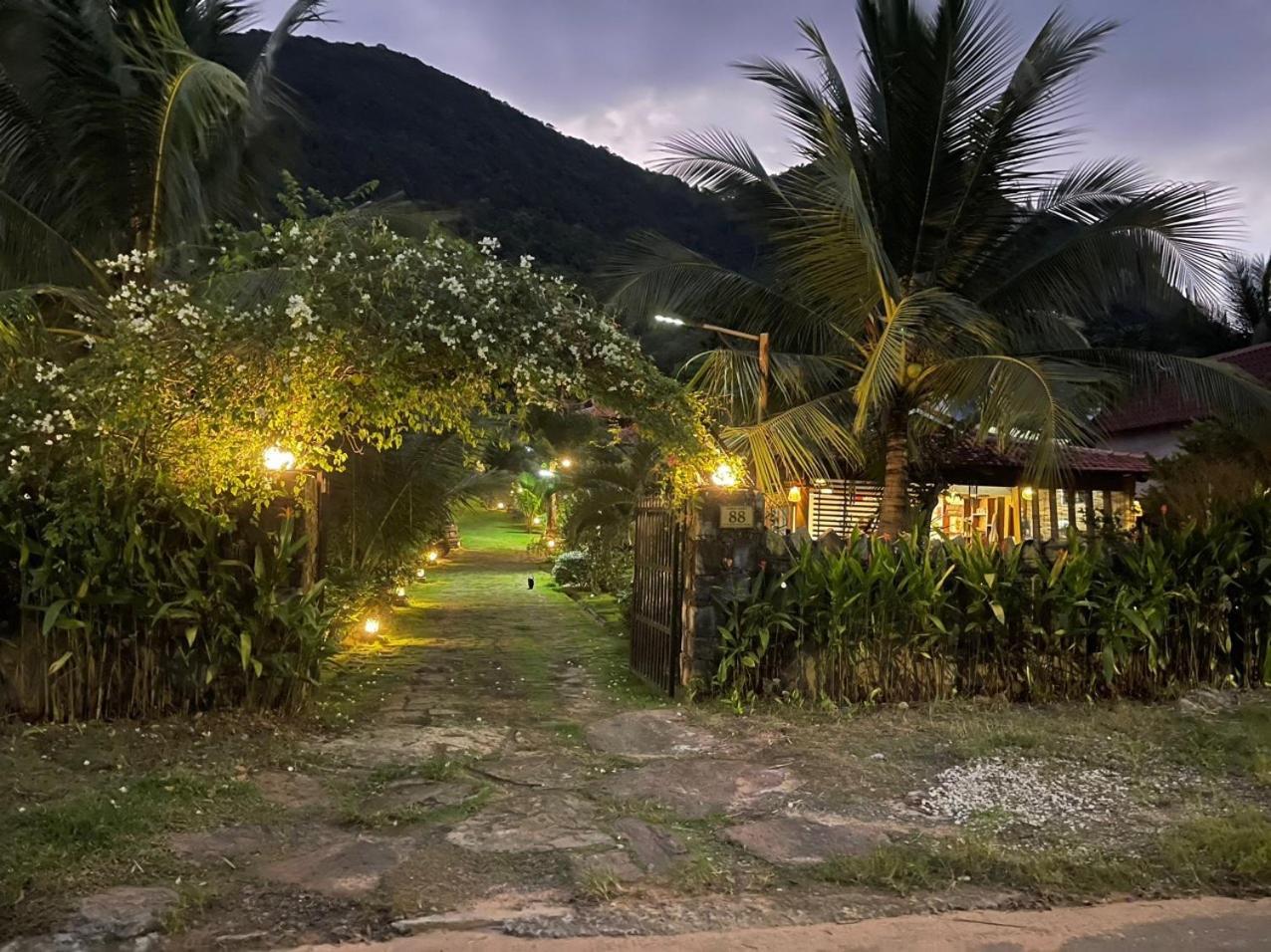 Freedom Beach Resort Phu Quoc Exterior photo